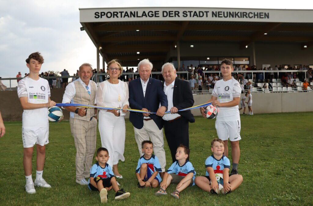 Neunkirchen – Neues Tribünengebäude für städtische Sportanlage